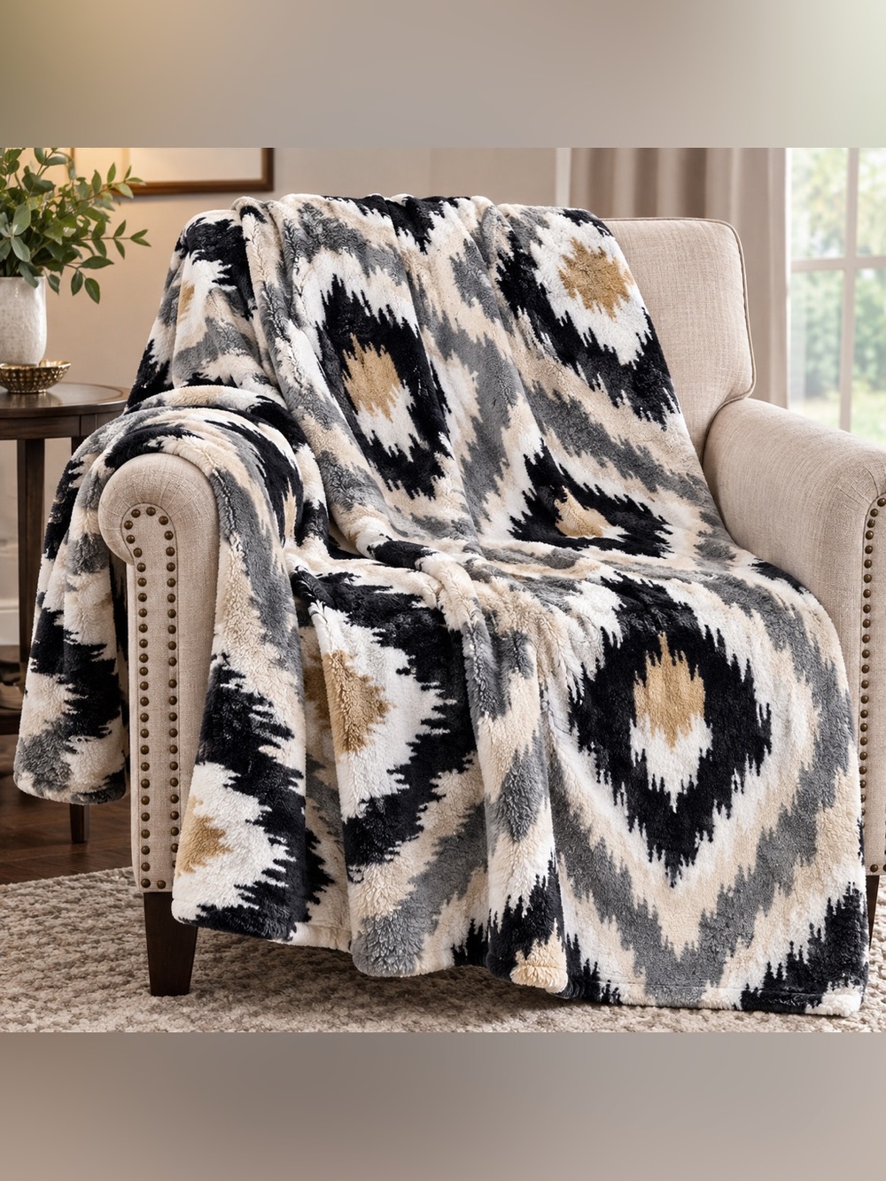 Living Colors Velvet Plush Throw Geometric White & Black NWT